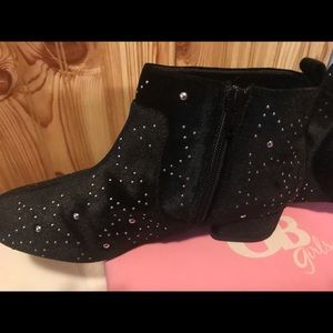 Girls black studded boots size 5